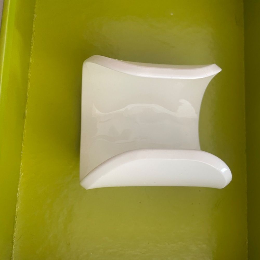 Tory Burch white cuff bracelet - Picture 4 of 4